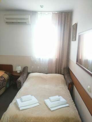 Гостиница Тетис Адлер Трехместный номер с основными удобствами-4